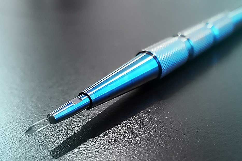 Sapphire blade used in hair restoration